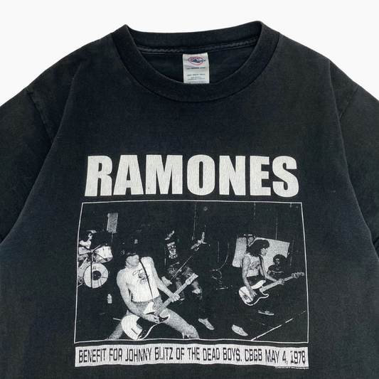 2004 RAMONES T-SHIRT | S