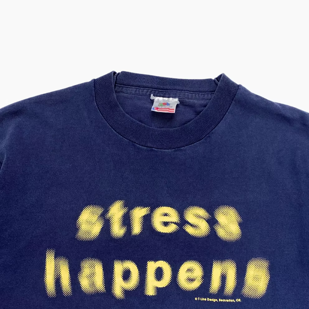 90S "STRESS HAPPENS" T-SHIRT | L